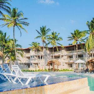 Playa Palmeras Beach Resort